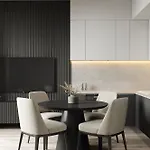 公寓 Azulis 1 Pisano 2br With 2 Terraces, Garden & Parking, Aldo Moro *