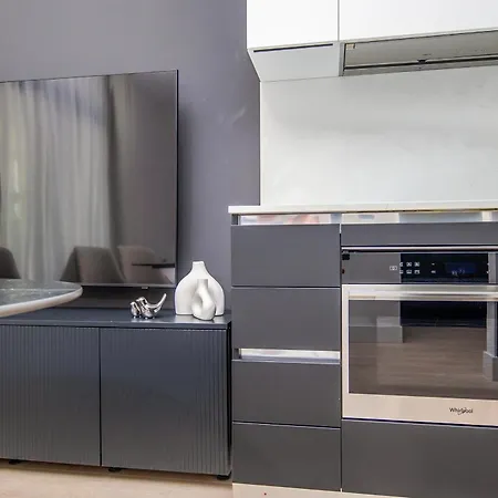 2br Luxurious Designer - Azulis1 - Garden - Free Parking