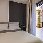 Azulis 1 Pisano 2br With 2 Terraces, Garden & Parking, Aldo Moro