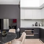 Azulis 1 Pisano 2br With 2 Terraces, Garden & Parking, Aldo Moro Όλμπια