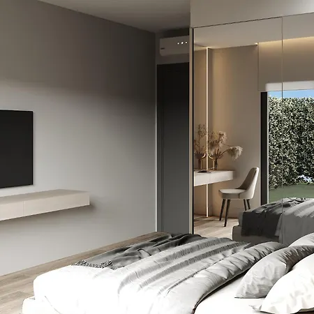 Azulis 1 Pisano 2br With 2 Terraces, Garden & Parking, Aldo Moro 올비아