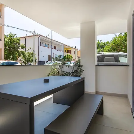 Azulis 1 Pisano 2br With 2 Terraces, Garden & Parking, Aldo Moro *
