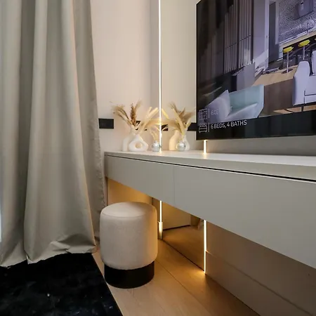아파트 Azulis 1 Pisano 2br With 2 Terraces, Garden & Parking, Aldo Moro 올비아