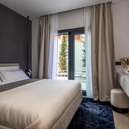 아파트 Azulis 1 Pisano 2br With 2 Terraces, Garden & Parking, Aldo Moro 올비아