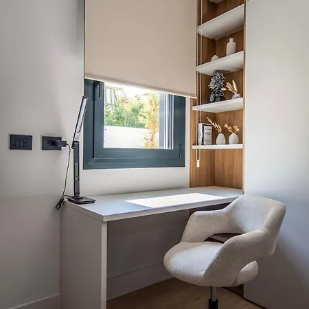 Azulis 1 Pisano 2br With 2 Terraces, Garden & Parking, Aldo Moro 아파트 *