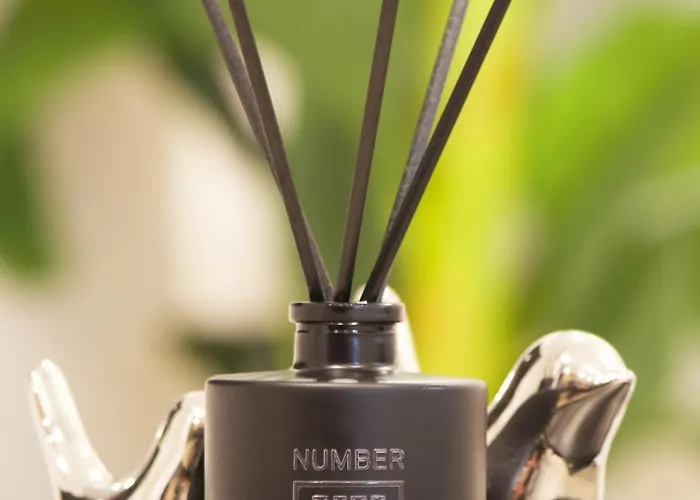 2br Luxurious Designer - Azulis1 - Garden - Free Parking *