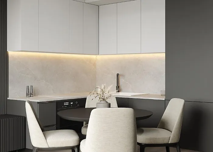 2br Luxurious Designer - Azulis1 - Garden - Free Parking Apartment *