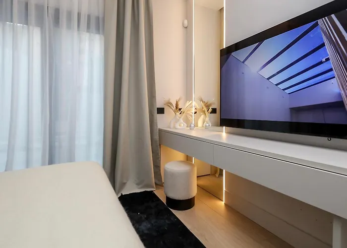 Apartman 2br Luxurious Designer - Azulis1 - Garden - Free Parking