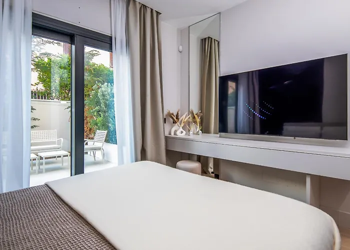 Apartman 2br Luxurious Designer - Azulis1 - Garden - Free Parking Olbia